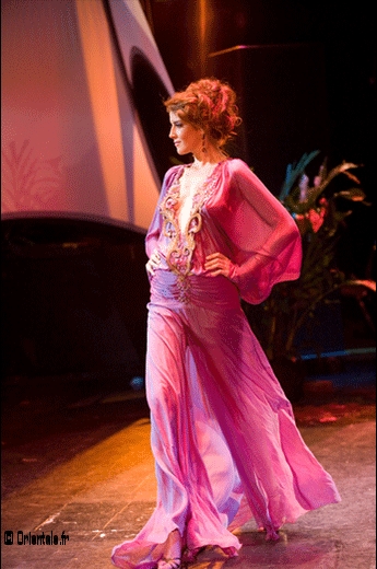 Senem Kuyucuoglu en tenue de soire, Turquie. Miss Universe 2009.