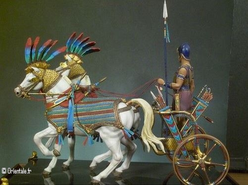 Char égyptien conduit par le Pharaon Ramsès II