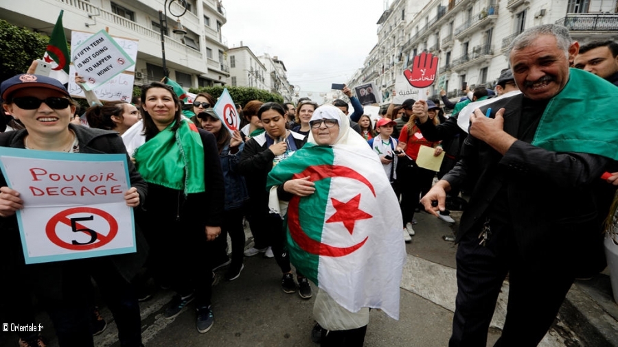 Manifestants à Alger, Algérie