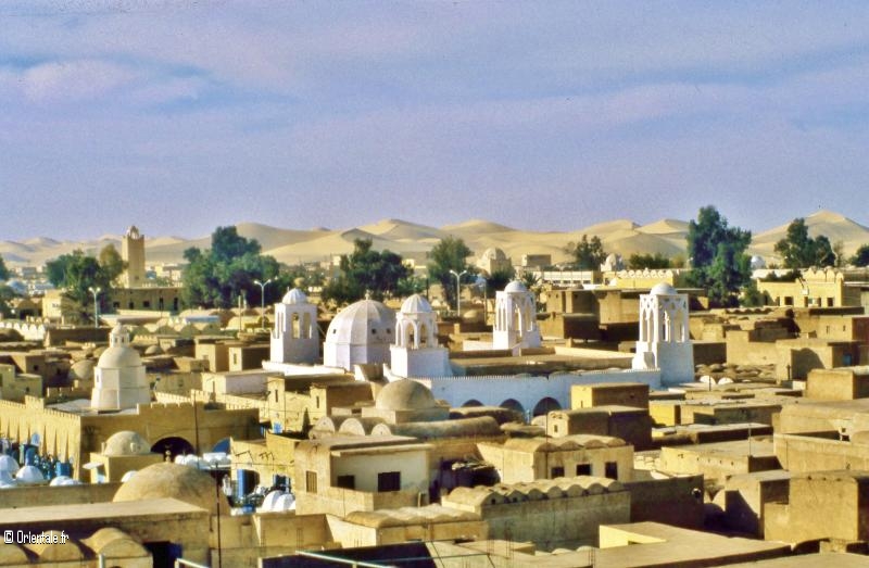 El Oued - la ville aux mille coupoles