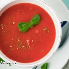Soupe de sauce tomate menthe