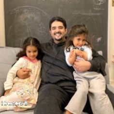 Le prince Abdulaziz Ben Fahd avec ses filles en 2020