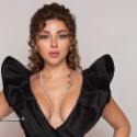 Myriam Farès, chanteuse libanaise manie la danse bédouine