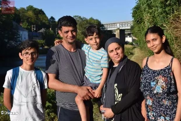 Une famille algrienne vivant  Angers, en France