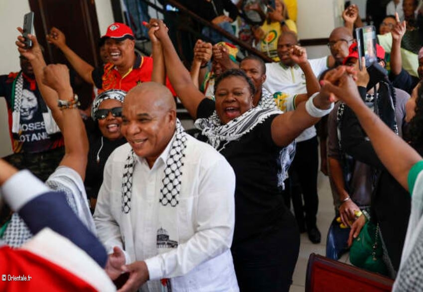 À l'ambassade de Palestine de Pretoria, des pro-Palestiniens ont laissé explosé leur joie à l'annonce de cette première décision de la CIJ