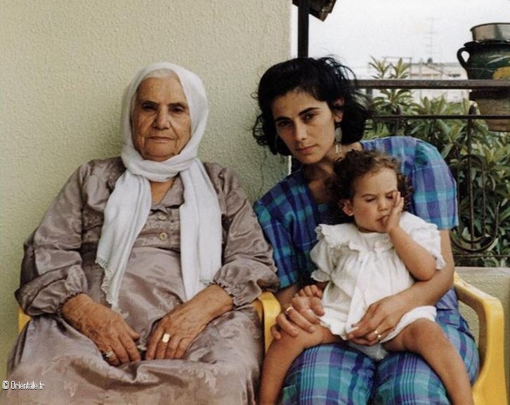 Lina Soualem bb avec ses mre et arrire-grand-mre (photo de la ralistratrice)