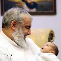 Hassane Nasrallah du Hezbollah avec son petit-fils (Mars 2024)