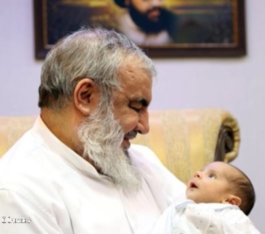 Hassane Nasrallah du Hezbollah avec son petit-fils (Mars 2024)