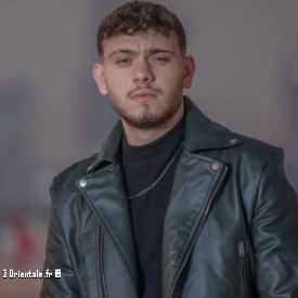 Al Shami avec son blouson en cuir Al Shami avec son blouson en cuir